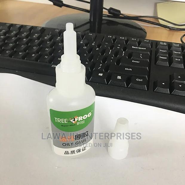 Universal Liquid Adhesive Oily Glue - 50g - thumbnail 2