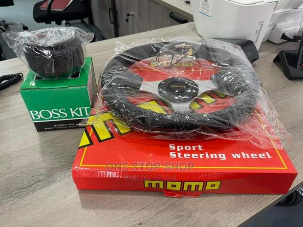 Momo Sportish Steering Wheel Cover With Hub Boss Kit