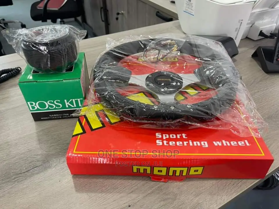 Momo Sportish Steering Wheel Cover With Hub Boss Kit