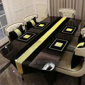 European Luxury Silk Runner With 4 Matching Mats