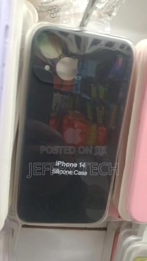 Phone Case Silicone Black iPhone 14 - thumbnail 3