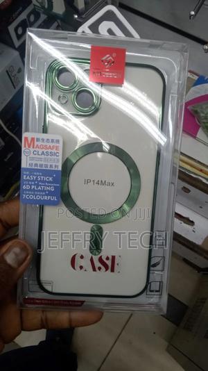 iPhone 14 Max Berlia Transparent Magsafe Case – Green - thumbnail 2