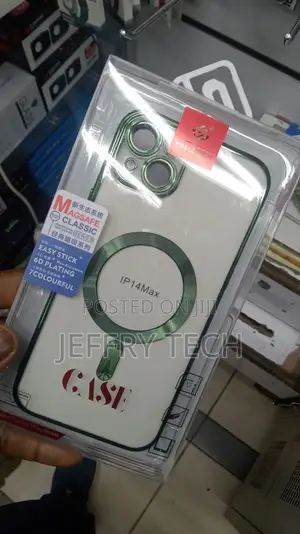 iPhone 14 Max Berlia Transparent Magsafe Case – Green