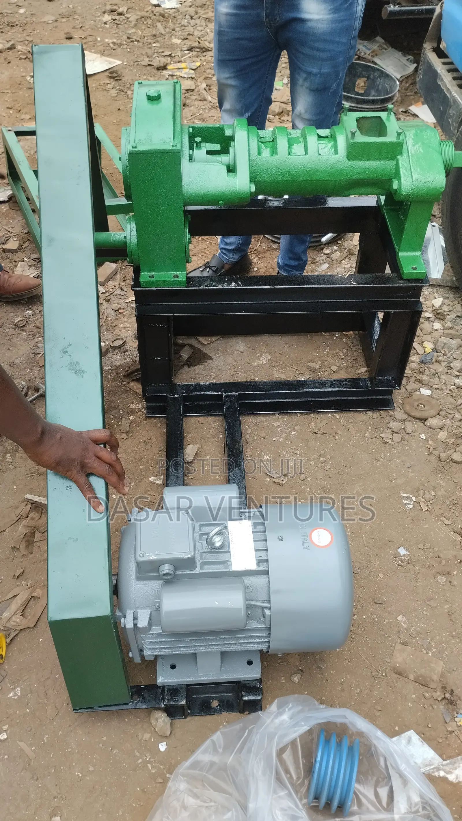 Oil Press Machine 1.5tonnes Per Day