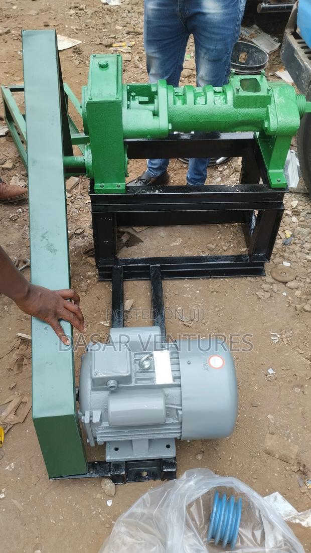 Oil Press Machine 1.5tonnes Per Day - main view