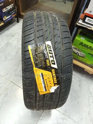 235/50r17 Boto Tyre