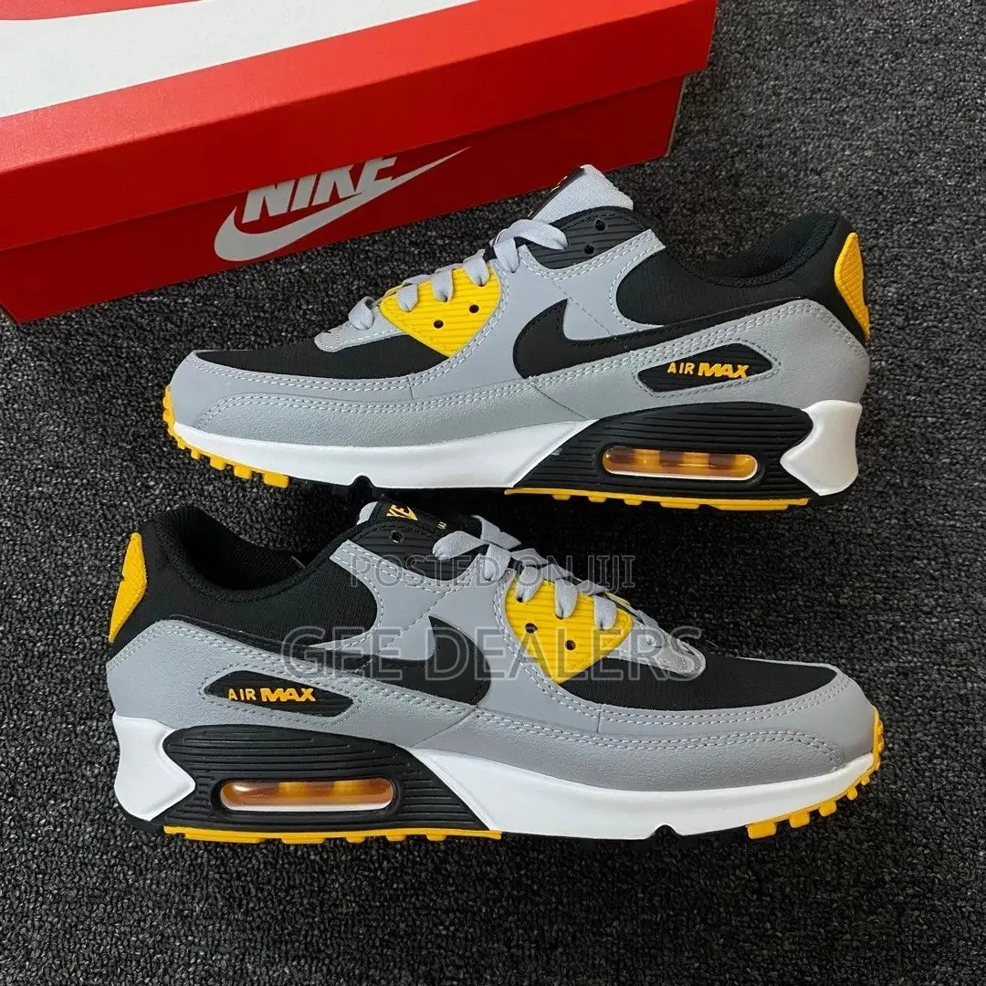 Airmax 90 Batman Sneakers