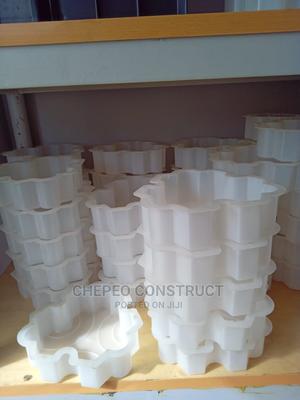 Cabro Moulds - thumbnail 2