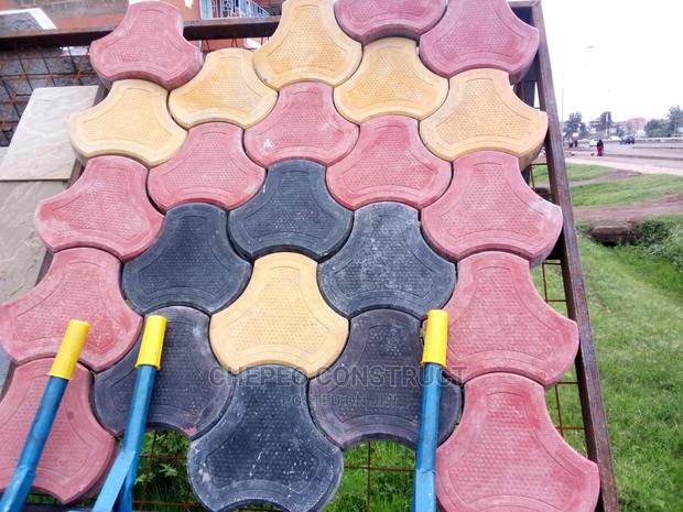 Coloured Cabro - main view