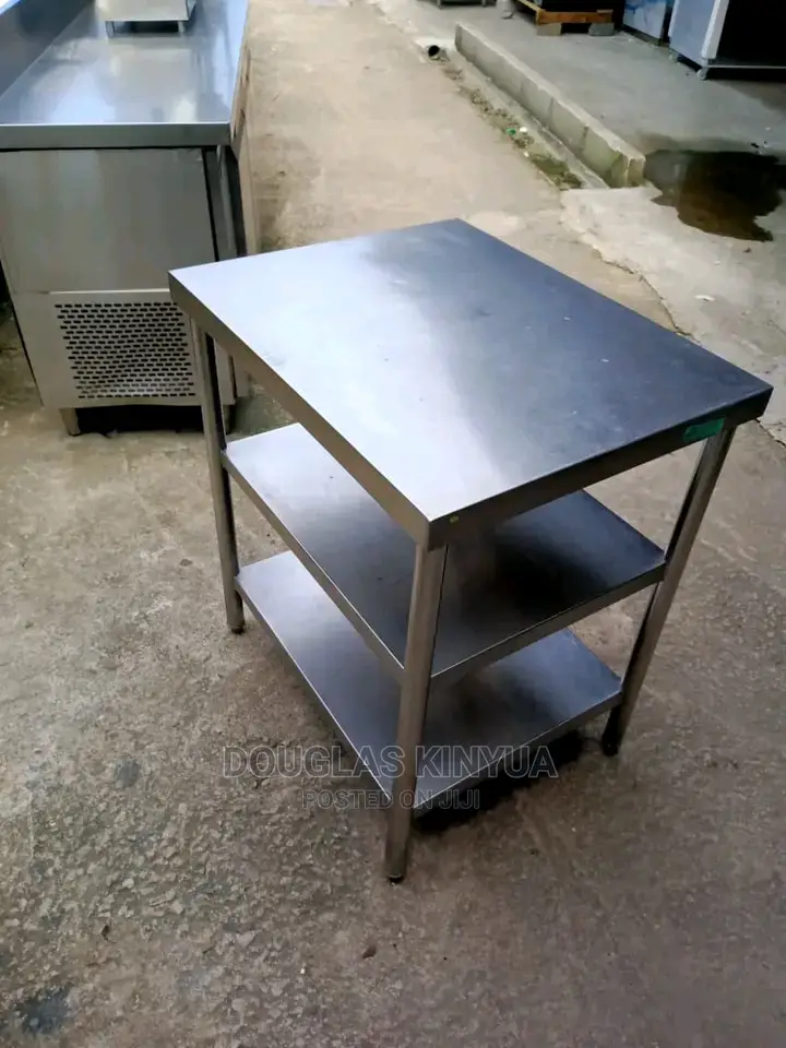 Stainless Steel Working Table.::