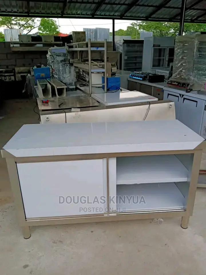 Working Top Cabinet:
