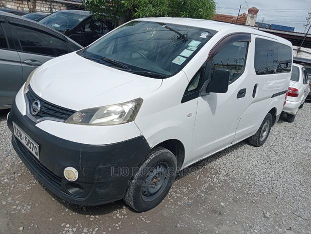 Nissan NV200 2014 White - thumbnail 4