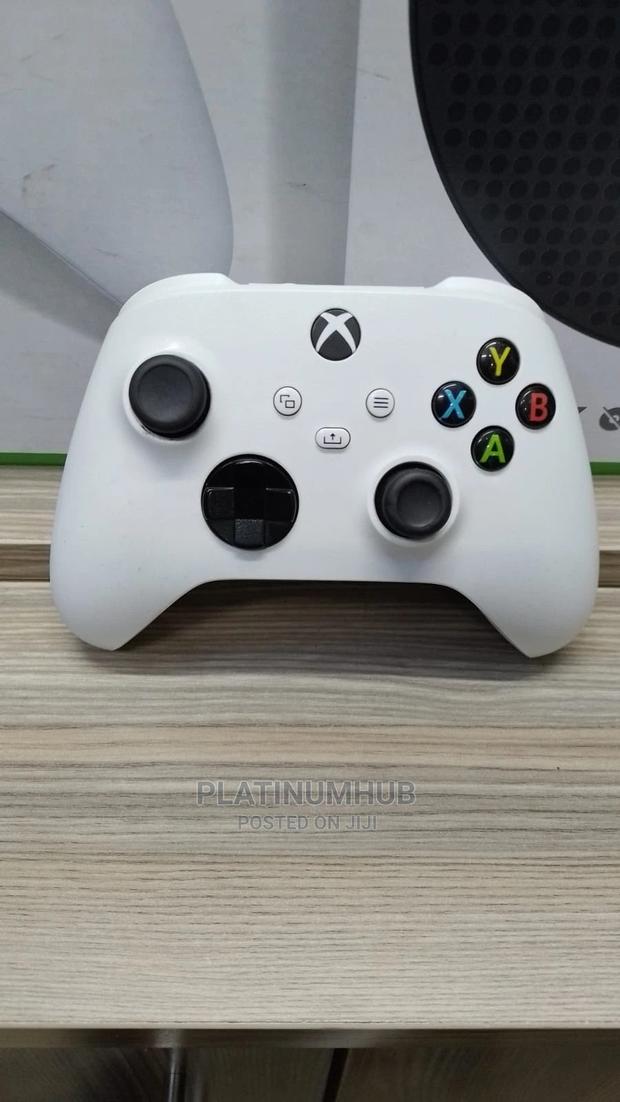 Microsoft Xbox Series S /X Controller (Used) - main view