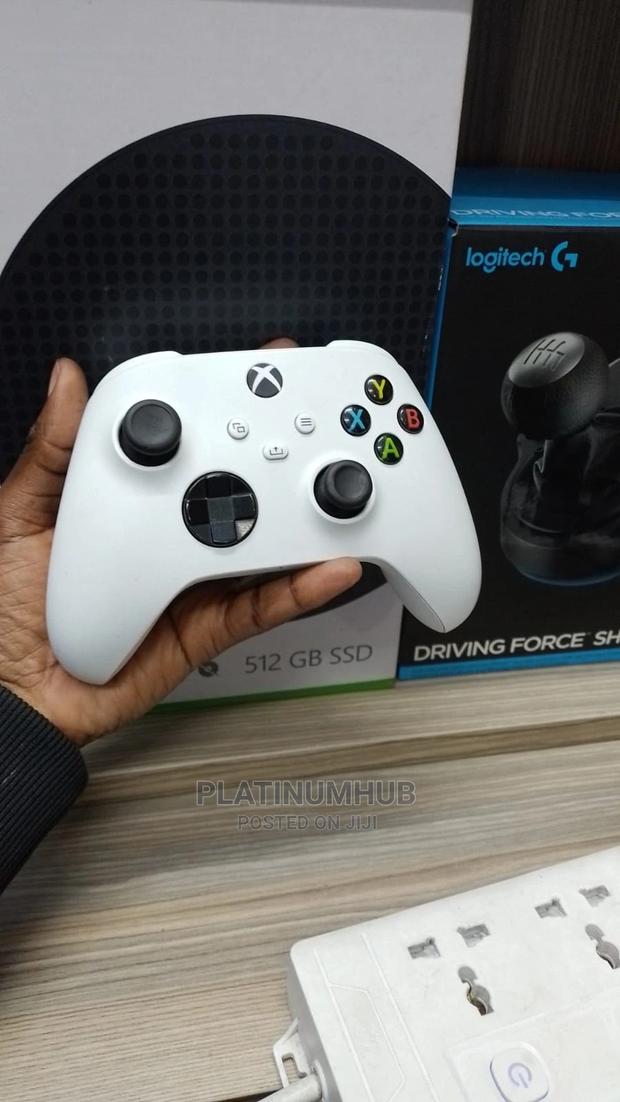 Microsoft Xbox Series S /X Controller (Used) - thumbnail 3