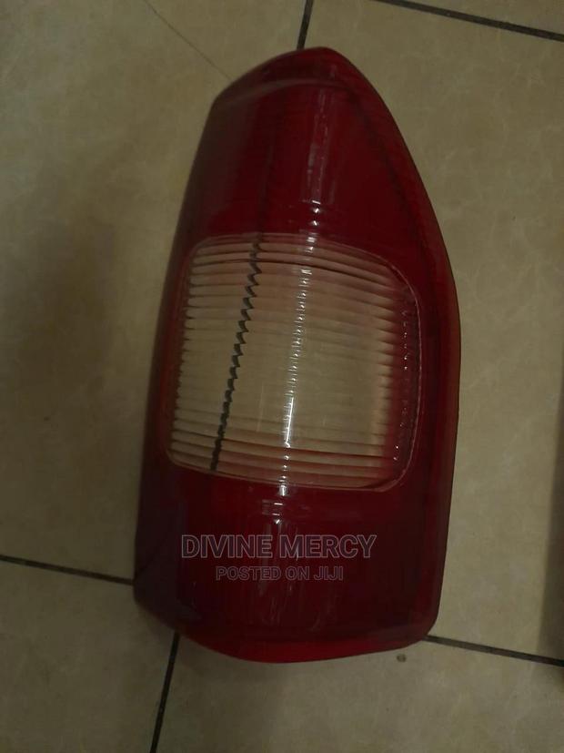 Tail Lens Dmax 2004