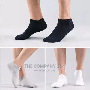 Quality Ankle Socks Available In White And Gray