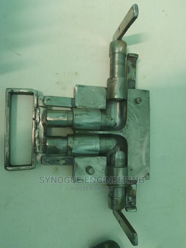 90° PVC Water Pipe Elbow Mold - thumbnail 3