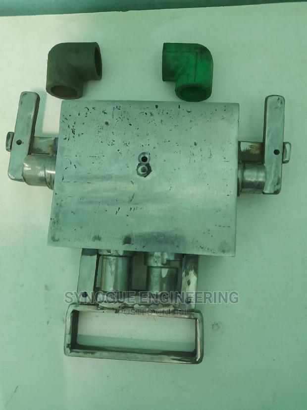 90° PVC Water Pipe Elbow Mold - thumbnail 4