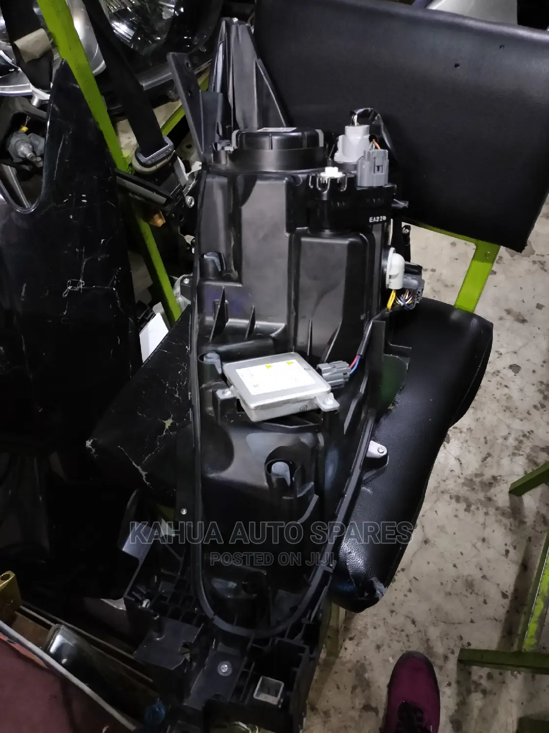 Axela 2015 Xenon Headlight