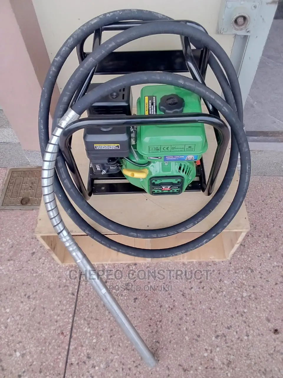 Concrete Vibrator With Complete Pocker and Rods.