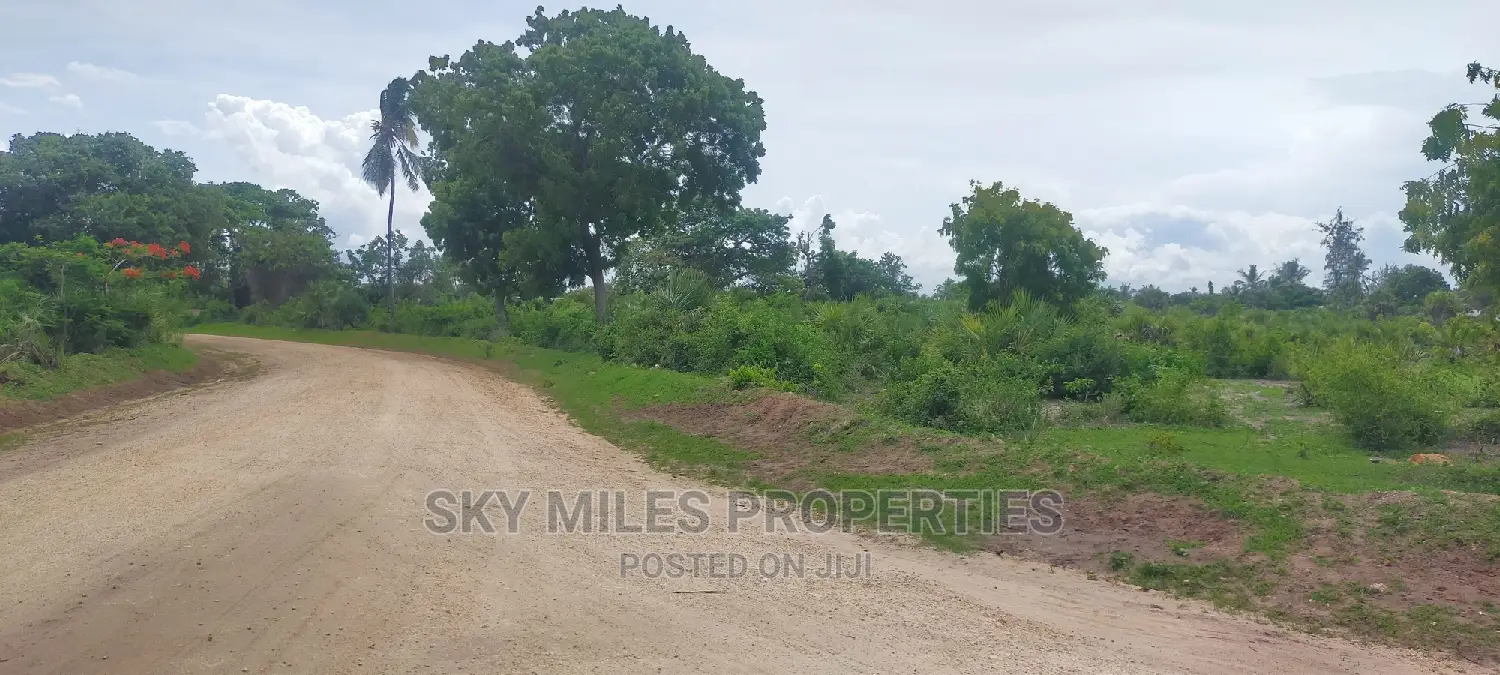 Second Row From the Beach,10 Acres on Sale.