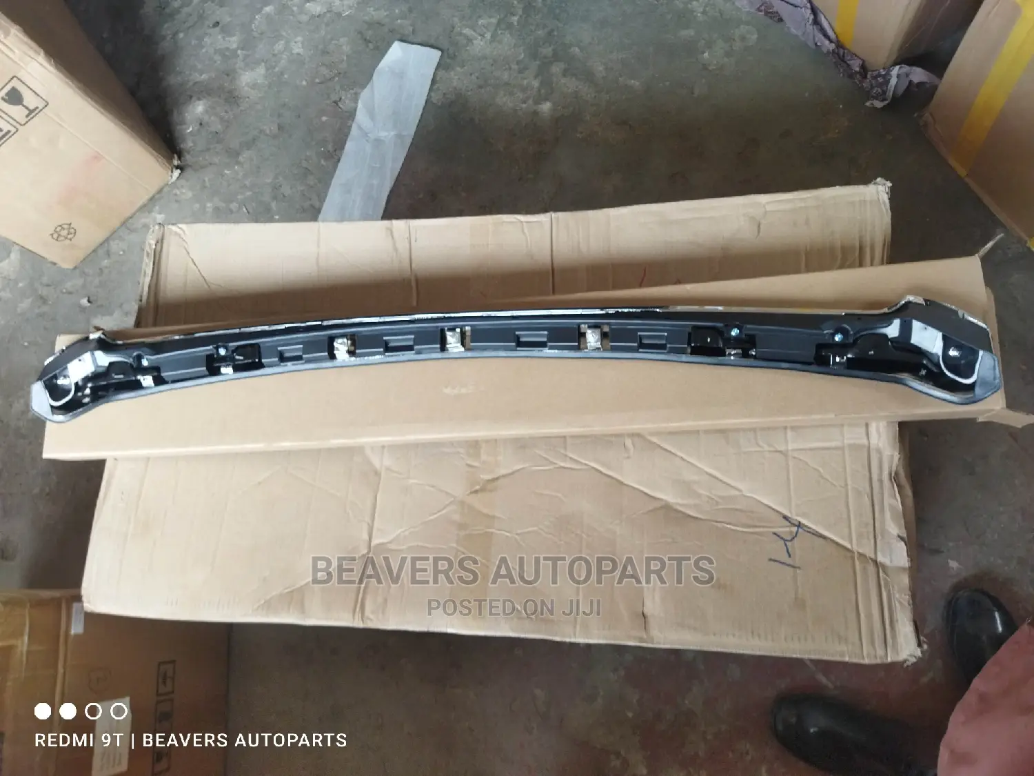 Prado 150 Bonnet Chrome