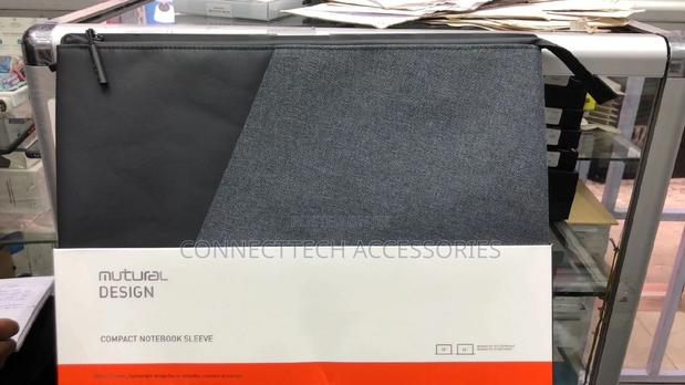 Mutural Compact Notebook Sleeve "15" and "16"Inches - main view