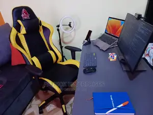 Executive Imported Office Gaming Chair Plus 1.2 MTRS Desk