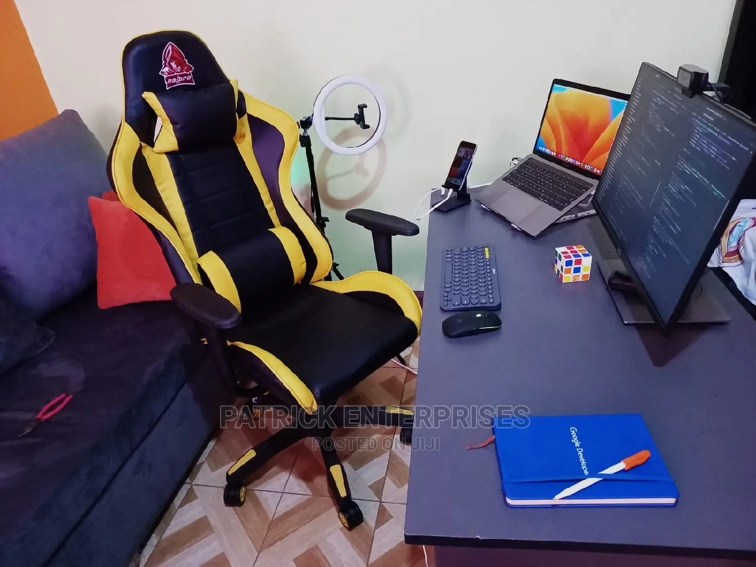 Executive Imported Office Gaming Chair Plus 1.2 MTRS Desk