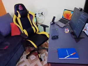 Executive Imported Office Gaming Chair Plus 1.2 MTRS Desk