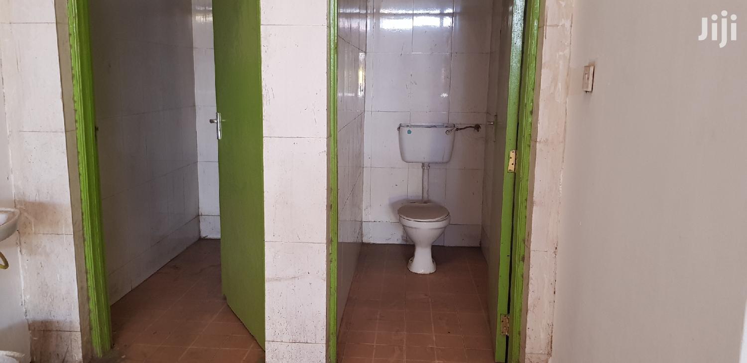 3000 Sq Feet Godown to Let Near DT Dobie