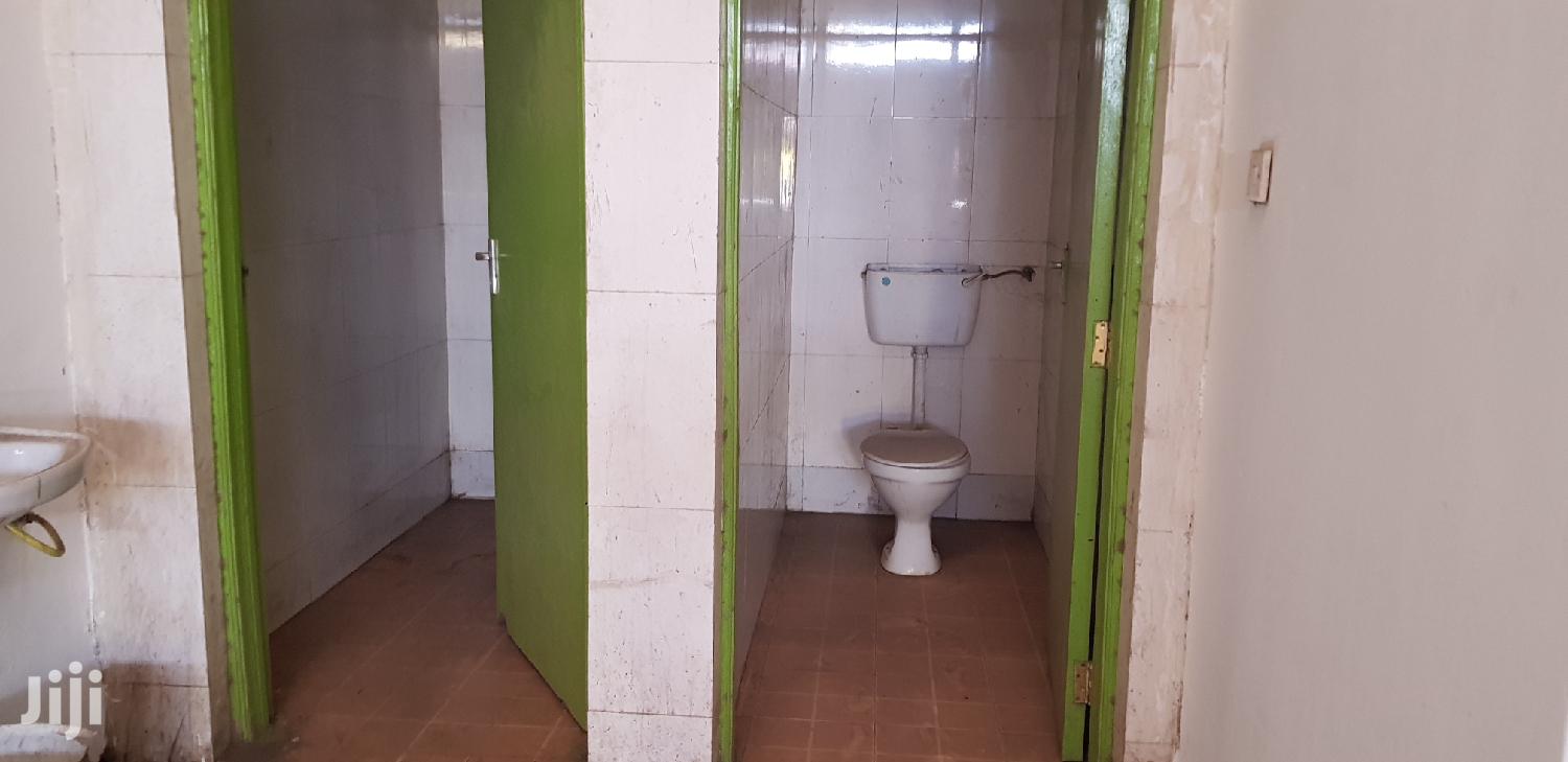 3000 Sq Feet Godown to Let Near DT Dobie