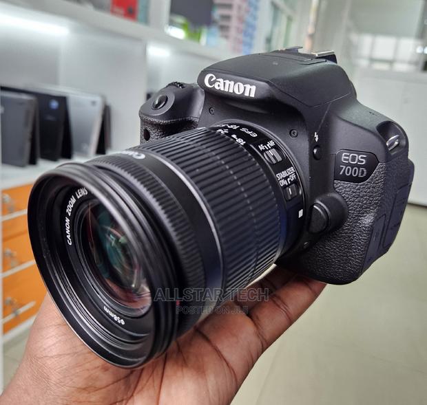 Canon EOS Rebel 700D Camera With 18-55mm