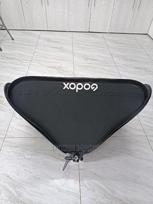 Godox 80 by 80cm Softbox With S Type Bracket - thumbnail 2