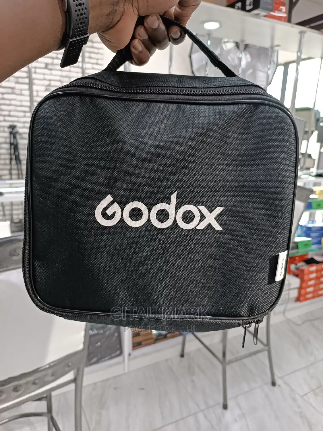 Godox 80 by 80cm Softbox With S Type Bracket