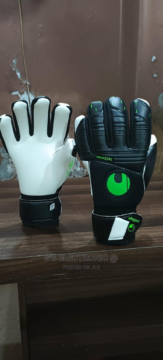 Black Uhlsport Goalkeepers Gloves