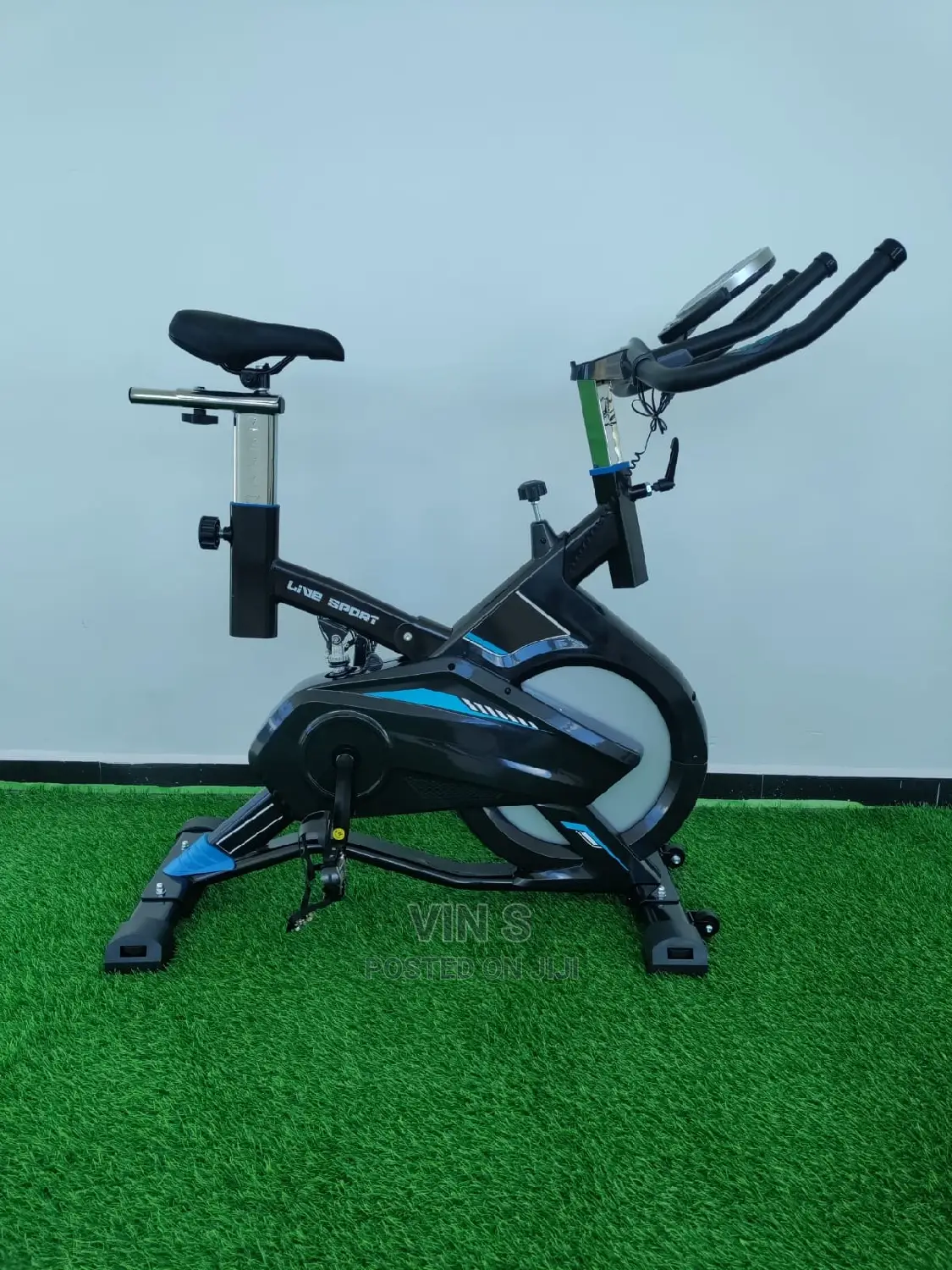 Spin Bikes" 18kg Flywheel Spin Bikes;; Spin Bikes Spin Bikes