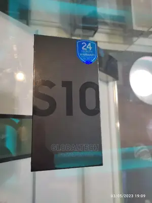 New Samsung Galaxy S10 128 GB Blue