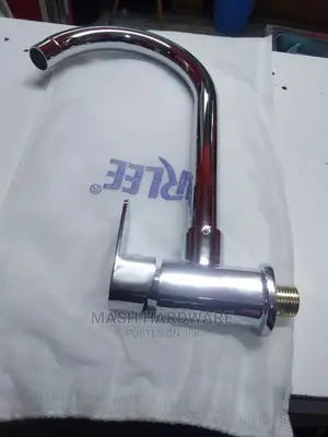 Lirlee Pillar Spout
