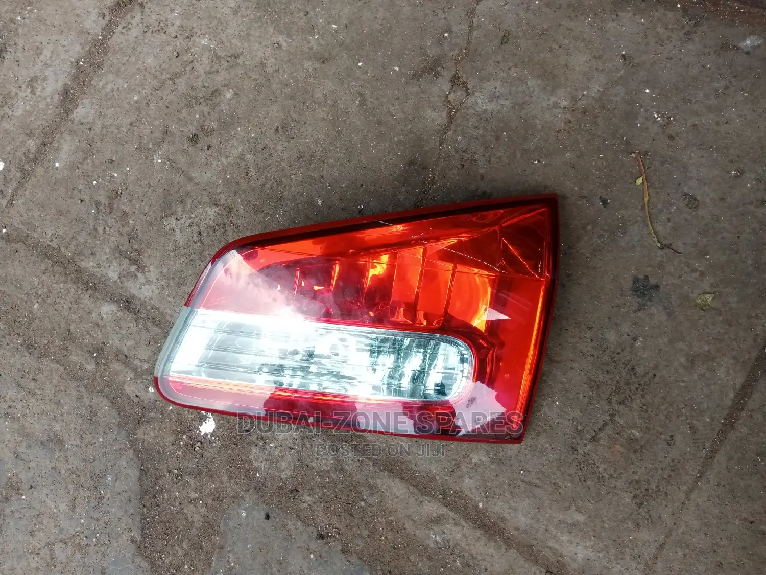 Nissan Wingroad Boot Light Available.