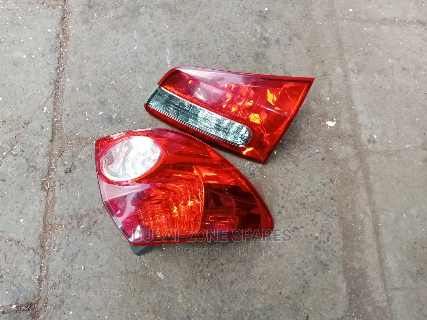 Rear Body Light Nissan Wingroad Y12 Available