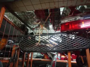 Suzuki Escudo Grill 2008-2010