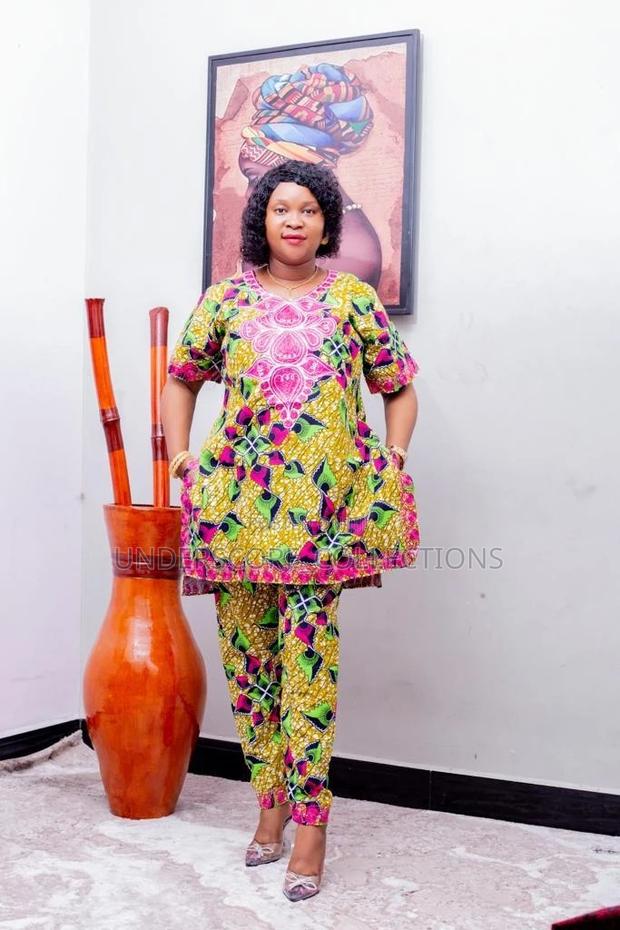 Executive Ladies Ready Made Traditional Trouser Suit - thumbnail 2