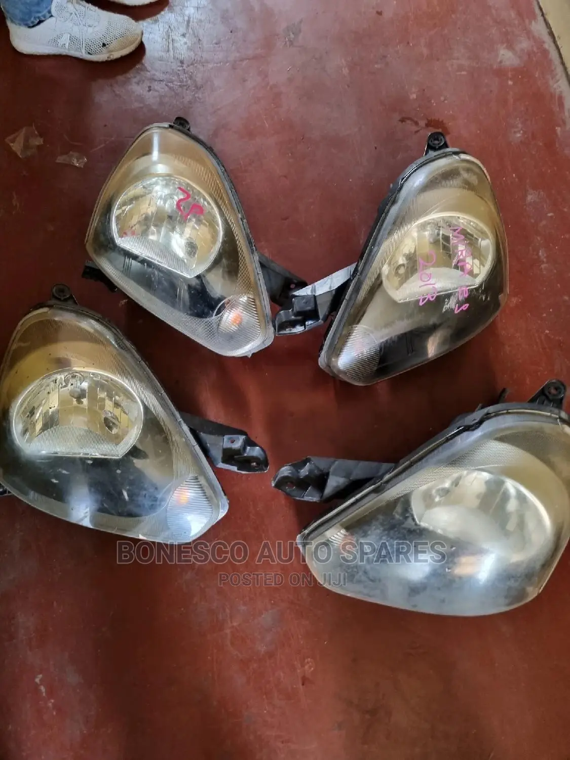 Daihatsu Mira Headlights Assembly