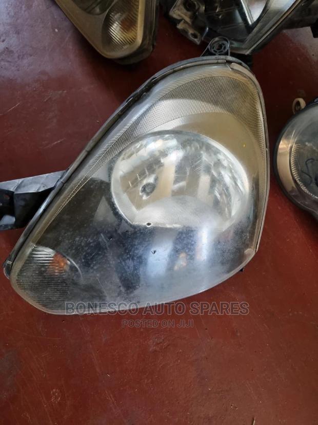 Daihatsu Mira Left Headlight Assembly