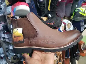 Cacatua Official Boots