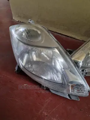 Toyota Passo 2007 Right Xenon Headlight Assembly