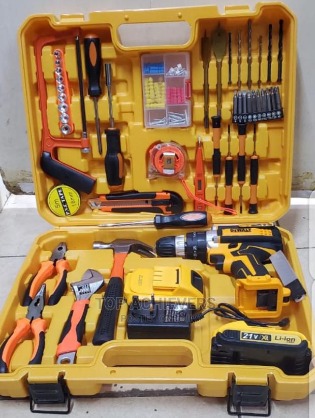 Dewalt Cordless Drill 21v With 2batteries and Charger