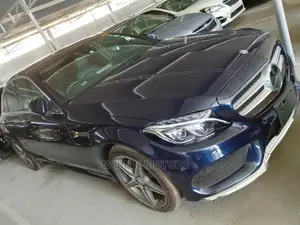 Mercedes-Benz C200 2015 Blue