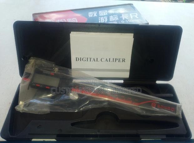 Digital Caliper - main view